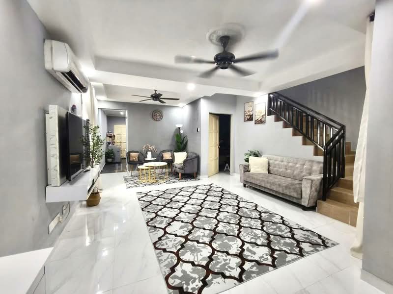 1.5-storey Terraced House for Sale in Taman Serendah Makmur (Serendah) - Fahana Rashid - Living Room - PropertyGuru.com.my