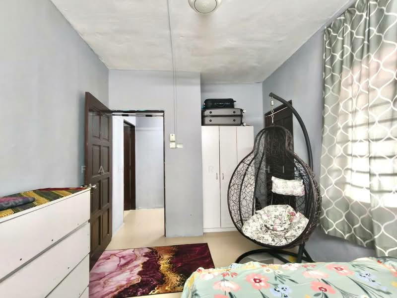 1.5-storey Terraced House for Sale in Taman Serendah Makmur (Serendah) - Fahana Rashid - Bedroom - PropertyGuru.com.my