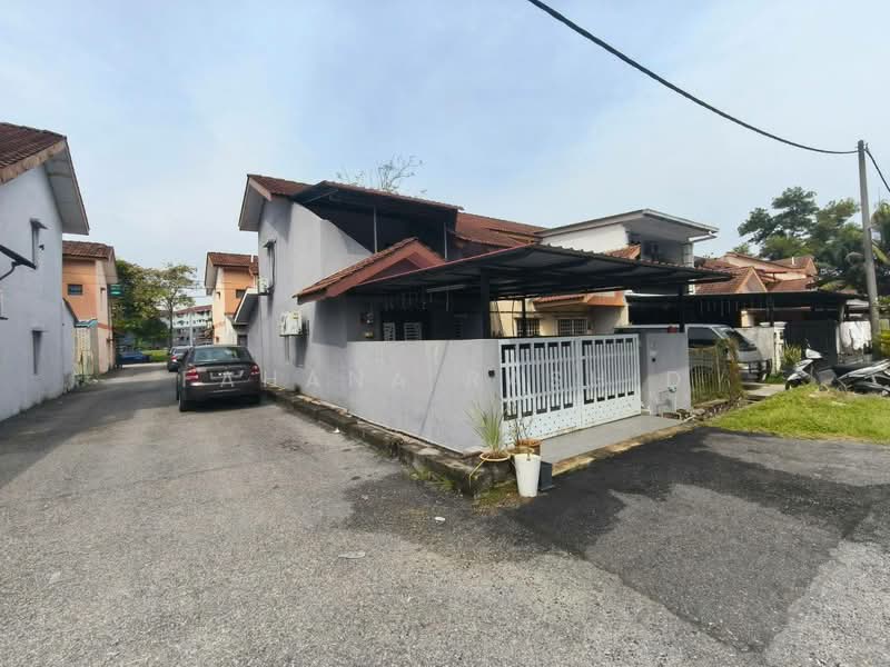 1.5-storey Terraced House for Sale in Taman Serendah Makmur (Serendah) - Fahana Rashid - Exterior - PropertyGuru.com.my