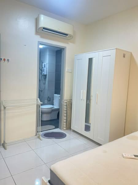 Kondominium untuk Disewa di Fairview Residence - Carson Ang - Bathroom - PropertyGuru.com.my