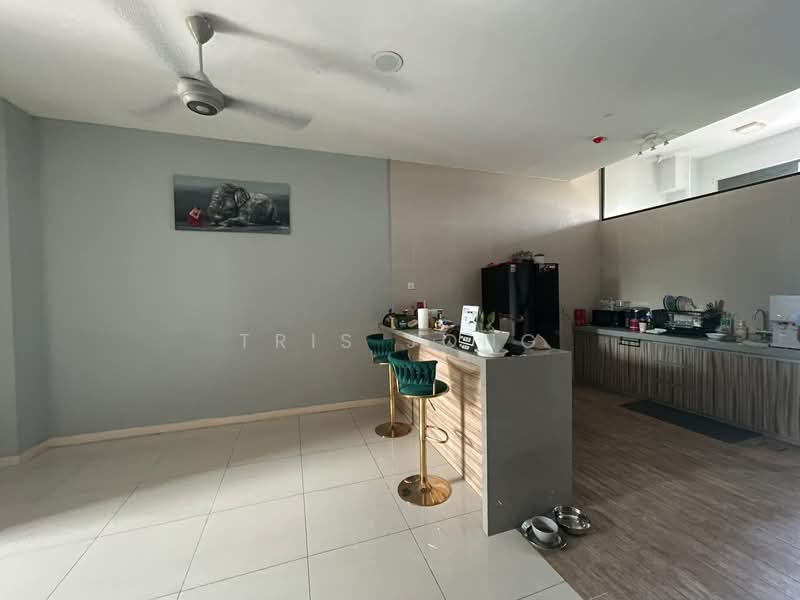 3.5-storey Terraced House for Rent in Bandar Country Homes (Rawang) - Tris Jong - Kitchen - PropertyGuru.com.my