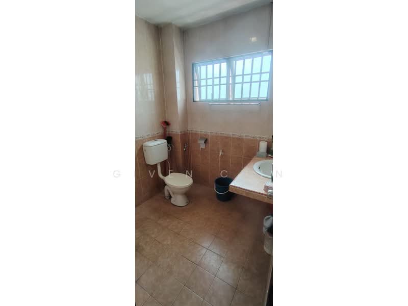 Semi-Detached House for Sale in Kajang (Selangor) - Given Chin - Bathroom - PropertyGuru.com.my
