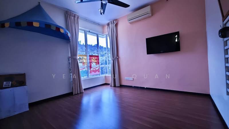 Kondominium untuk Dijual di Regency Heights Condo - Yeap Yu Quan - Living Room - PropertyGuru.com.my