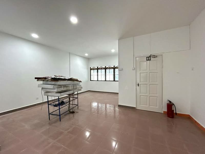 Shop / Office for Rent in Sungai Pinang (Jelutong) - Jin Chuah - Interior - PropertyGuru.com.my