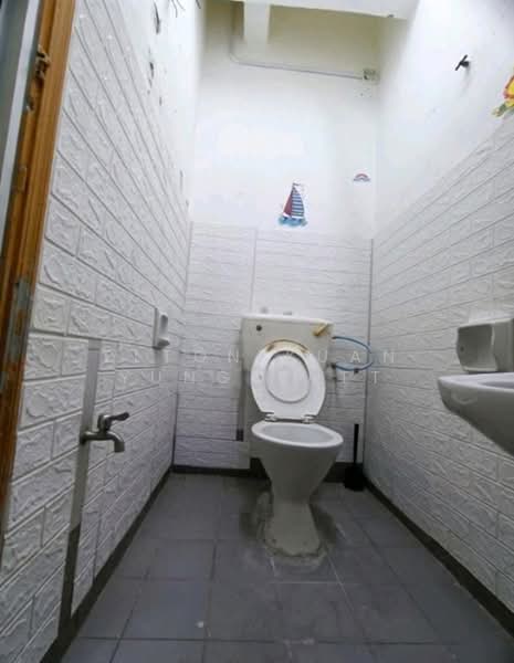 2-storey Terraced House for Rent in Petaling Jaya (Selangor) - Elton Kuan Yung Tatt - Bathroom - PropertyGuru.com.my