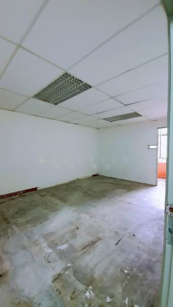 Office for Rent in Taman Iping (Batu Maung) - Michelle Ch'ng - Interior - PropertyGuru.com.my
