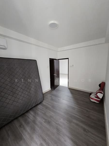 Servis Apartment untuk Dijual di KSL Residence @ Daya - Kenneth Khor - Bedroom - PropertyGuru.com.my