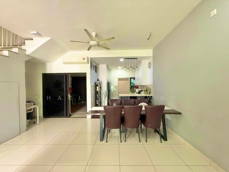 Terraced House for Sale in Shah Alam (Selangor) - Hazlin Miswan - Living Room - PropertyGuru.com.my