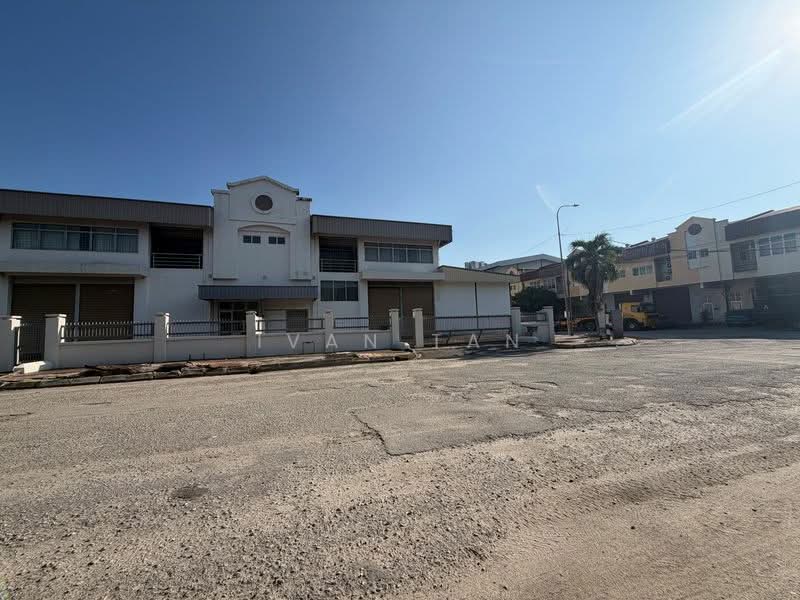 Factory for Rent in Chan Sow Lin (Cheras) - Ivan Tan - Exterior - PropertyGuru.com.my
