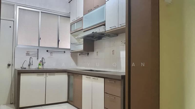 Kondominium untuk Dijual di Regency Heights Condo - Yeap Yu Quan - Kitchen - PropertyGuru.com.my