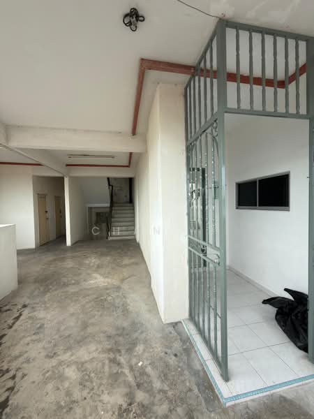 Pangsapuri untuk Dijual di Desa Bistari - Chan YB - Entrance - PropertyGuru.com.my