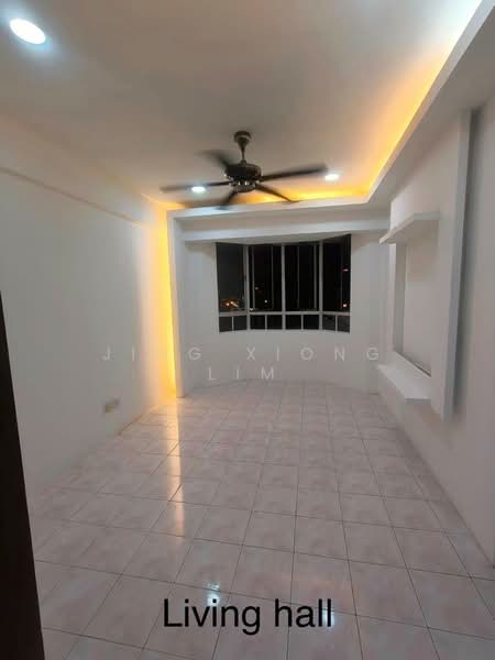 Kondominium untuk Dijual di Menara KLH Puchong - Jing Xiong Lim - Living Room - PropertyGuru.com.my