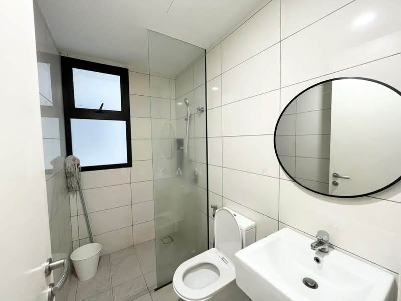 Servis Apartment untuk Disewa di Duta Park Residences - Bryan Yik - Bathroom - PropertyGuru.com.my