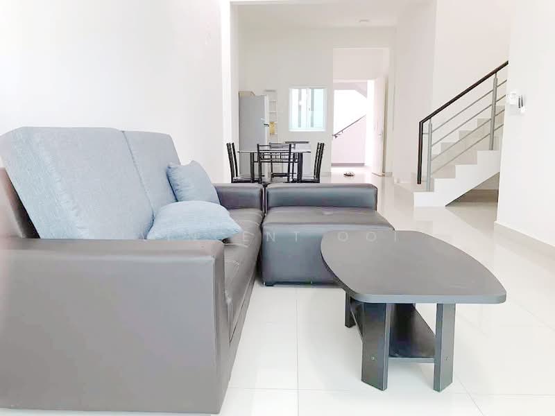 Kondominium untuk Dijual di Elit Heights @ Bayan City - Vincent Ooi - Living Room - PropertyGuru.com.my
