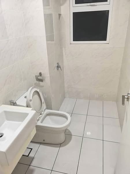 Servis Apartment untuk Disewa di Eco Sky - Frankie Sing - Bathroom - PropertyGuru.com.my