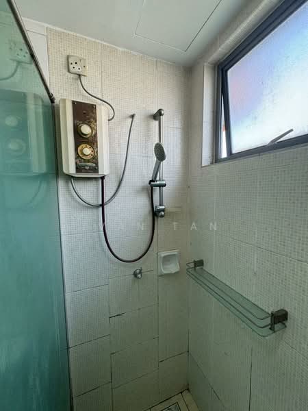 Service Residence for Sale at D'Alamanda - Ivan Tan - Bathroom - PropertyGuru.com.my