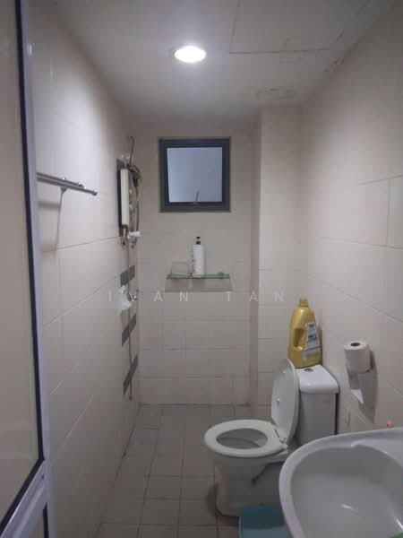 Service Residence for Sale at D'Alamanda - Ivan Tan - Bathroom - PropertyGuru.com.my