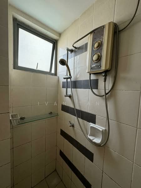 Service Residence for Sale at D'Alamanda - Ivan Tan - Bathroom - PropertyGuru.com.my