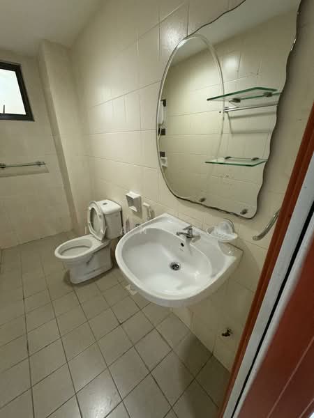 Service Residence for Sale at D'Alamanda - Ivan Tan - Bathroom - PropertyGuru.com.my