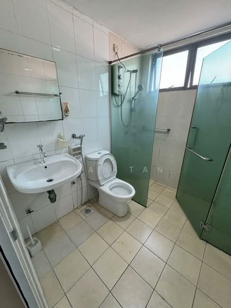 Service Residence for Sale at D'Alamanda - Ivan Tan - Bathroom - PropertyGuru.com.my