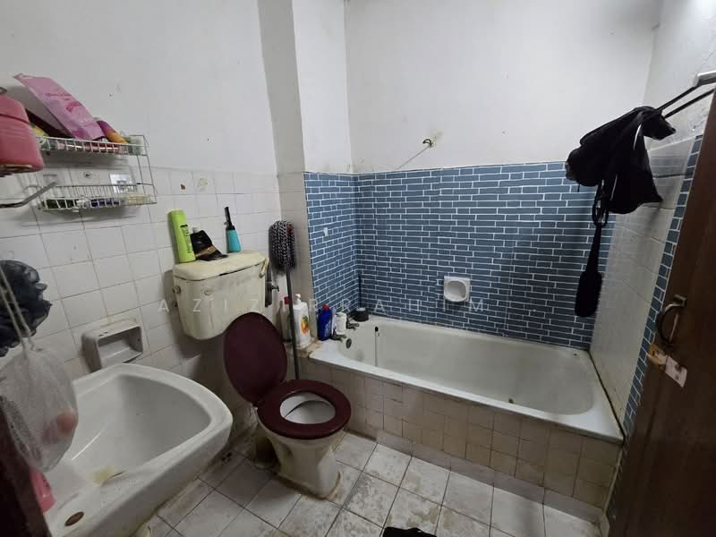 2-storey Terraced House for Sale in Cheras (Kuala Lumpur) - Azizirrahim . - Bathroom - PropertyGuru.com.my