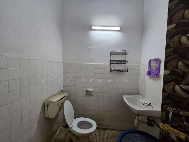 2-storey Terraced House for Sale in Cheras (Kuala Lumpur) - Azizirrahim . - Bathroom - PropertyGuru.com.my