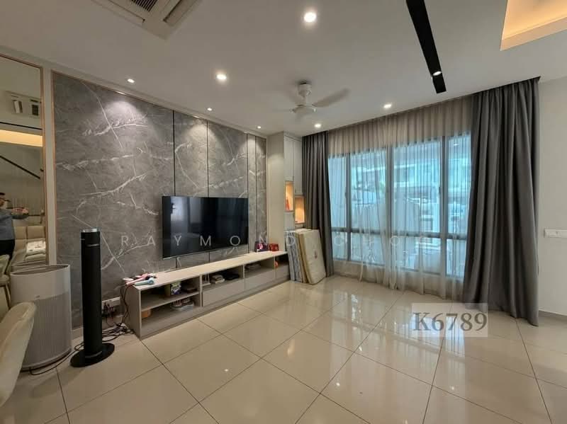 Rumah Teres 2.5 Tingkat untuk Dijual di Setia Utama (Setia Alam) - Raymond Choo - Living Room - PropertyGuru.com.my