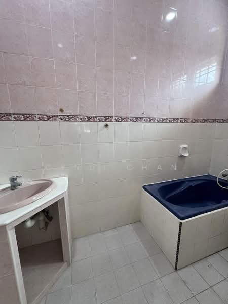 Semi-Detached House for Sale in Taman Kempas 2 (Kulim) - Cyndi Chan - Bathroom - PropertyGuru.com.my