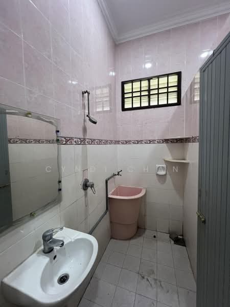 Semi-Detached House for Sale in Taman Kempas 2 (Kulim) - Cyndi Chan - Bathroom - PropertyGuru.com.my