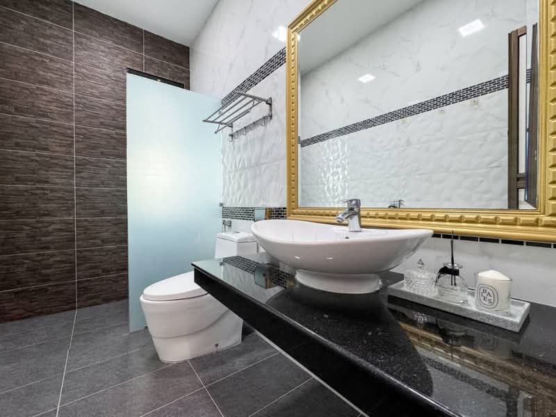 Bungalow for Rent in Petaling Jaya (Selangor) - Joe Lin - Bathroom - PropertyGuru.com.my