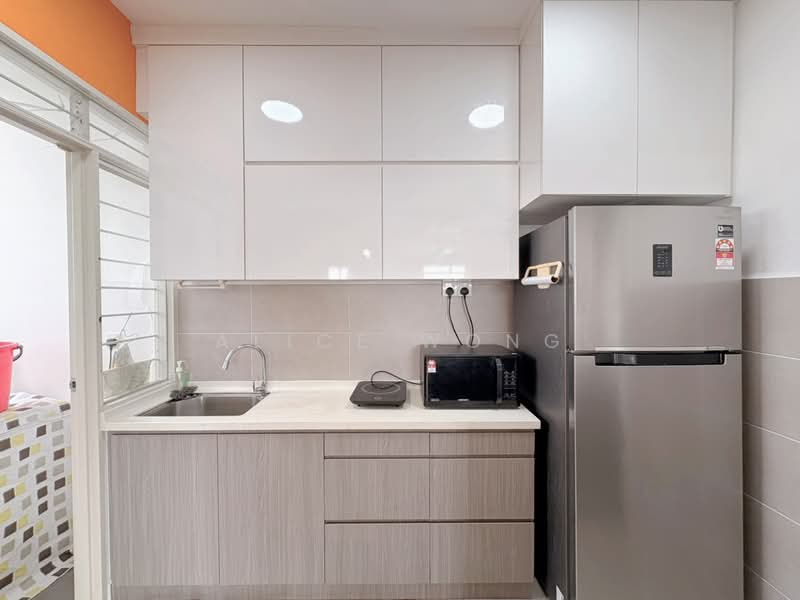 Servis Apartment untuk Disewa di D'Putra Suites - Alice Wong - Kitchen - PropertyGuru.com.my