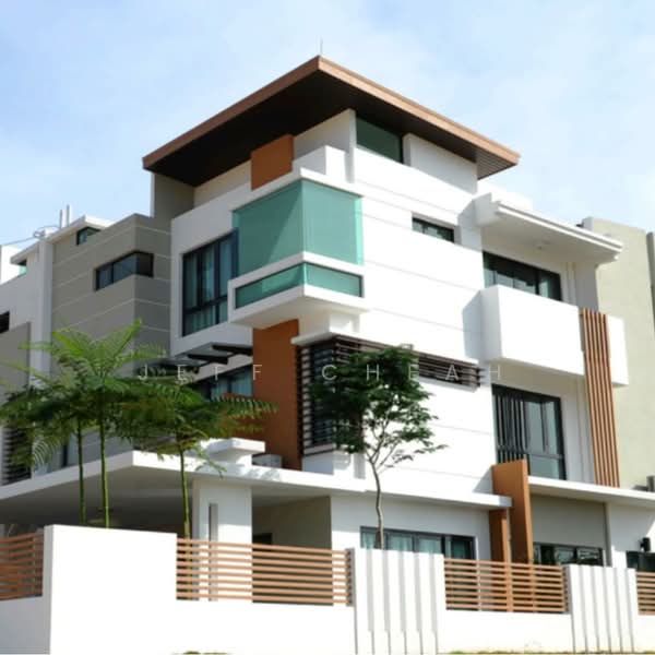 Rumah Berkembar untuk Dijual di Bandar Sungai Long (Selangor) - Jeff Cheah - Exterior - PropertyGuru.com.my