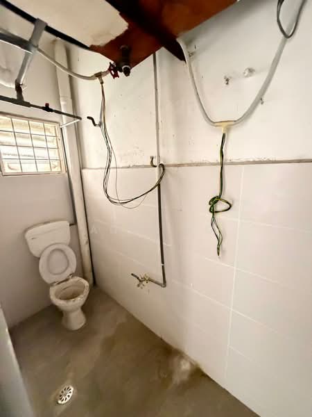 Kedai / Pejabat untuk Disewa di Taman Miharja (Cheras) - Addy Ng - Bathroom - PropertyGuru.com.my