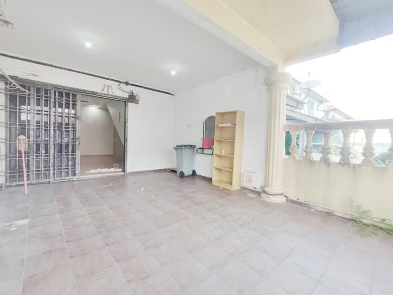 Rumah Teres 2 Tingkat untuk Dijual di Taman Cahaya Masai (Pasir Gudang) - Bess Wong - PropertyGuru.com.my