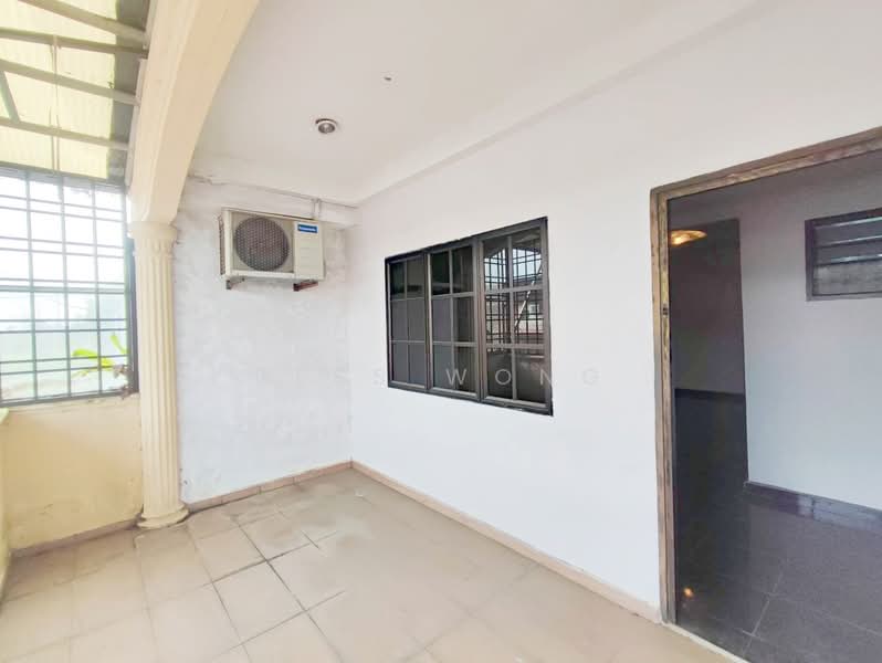 Rumah Teres 2 Tingkat untuk Dijual di Taman Cahaya Masai (Pasir Gudang) - Bess Wong - PropertyGuru.com.my