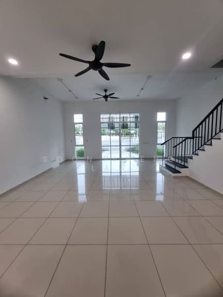 Rumah Teres 2 Tingkat untuk Dijual di Eco Majestic (Semenyih) - Soon Sheng Law - Living Room - PropertyGuru.com.my