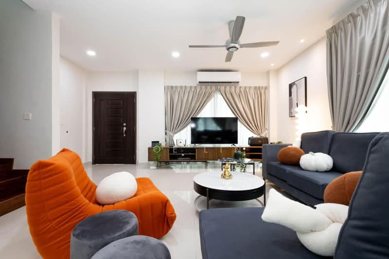 Bungalow for Rent in Petaling Jaya (Selangor) - Joe Lin - Living Room - PropertyGuru.com.my