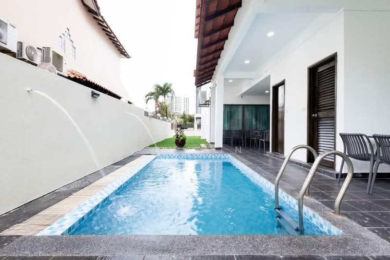 Bungalow for Rent in Petaling Jaya (Selangor) - Joe Lin - Pool - PropertyGuru.com.my