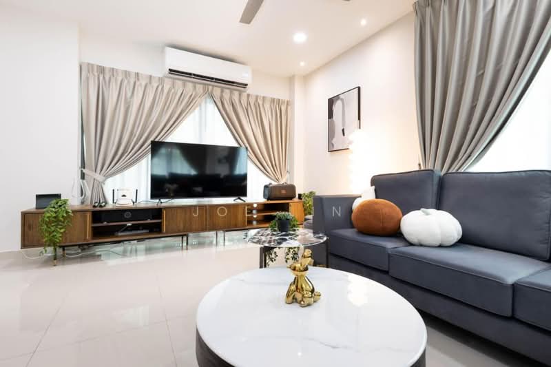 Bungalow for Rent in Petaling Jaya (Selangor) - Joe Lin - Living Room - PropertyGuru.com.my