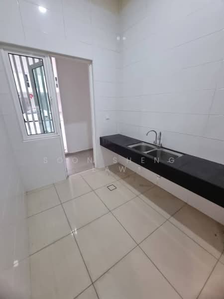 Rumah Teres 2 Tingkat untuk Dijual di Eco Majestic (Semenyih) - Soon Sheng Law - Kitchen - PropertyGuru.com.my