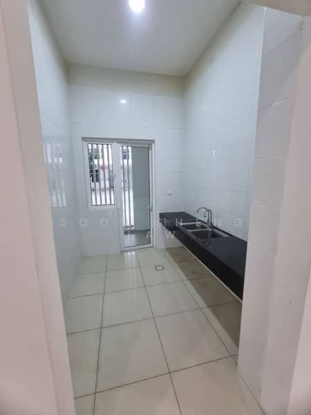 Rumah Teres 2 Tingkat untuk Dijual di Eco Majestic (Semenyih) - Soon Sheng Law - Kitchen - PropertyGuru.com.my
