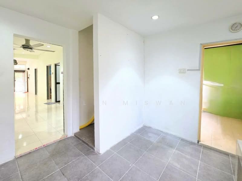 1-storey Terraced House for Sale in Bandar Saujana Putra (Tanjong Duabelas) - Hazlin Miswan - Interior - PropertyGuru.com.my