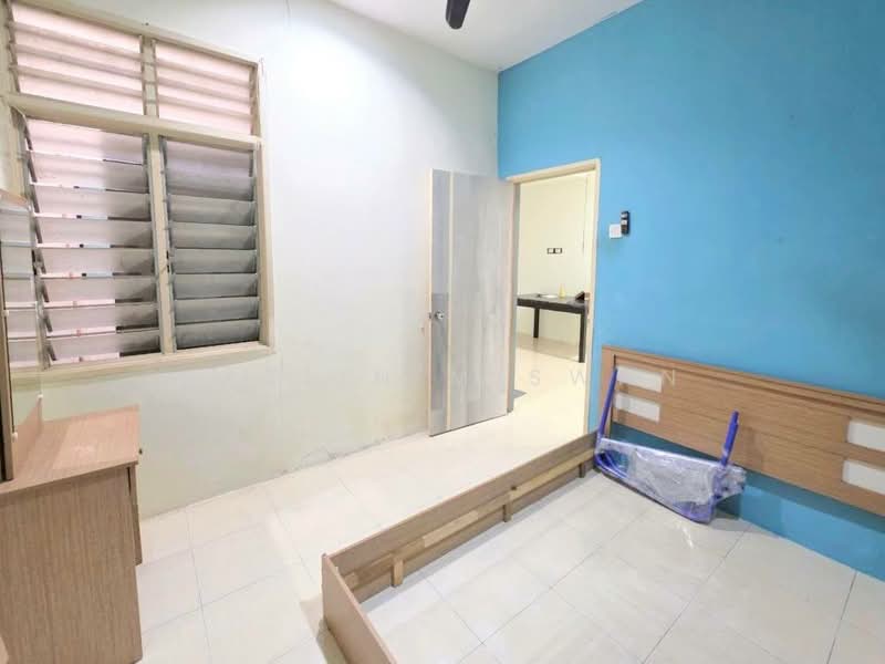 1-storey Terraced House for Sale in Bandar Saujana Putra (Tanjong Duabelas) - Hazlin Miswan - Bedroom - PropertyGuru.com.my