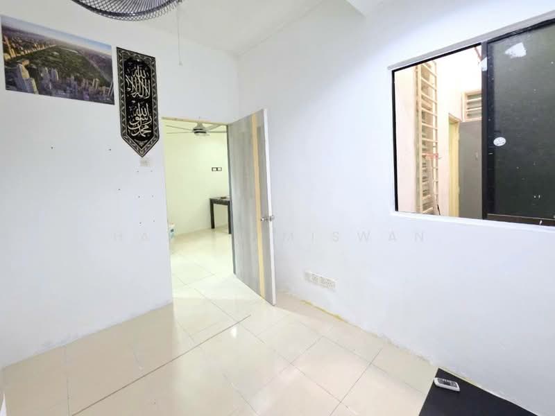 1-storey Terraced House for Sale in Bandar Saujana Putra (Tanjong Duabelas) - Hazlin Miswan - Interior - PropertyGuru.com.my