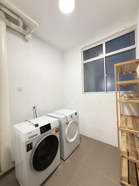 Kondominium untuk Dijual di Platinum Splendor Residence - Nini Malini - Yard - PropertyGuru.com.my