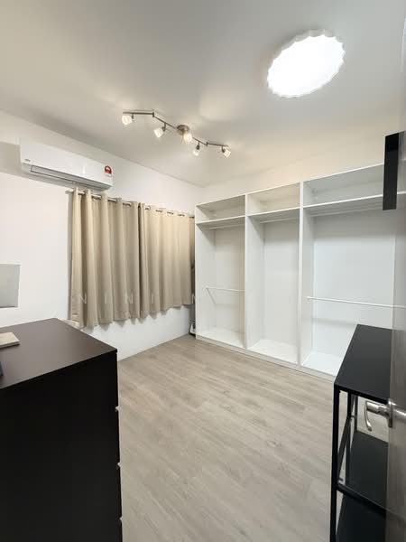 Kondominium untuk Dijual di Platinum Splendor Residence - Nini Malini - Bedroom - PropertyGuru.com.my