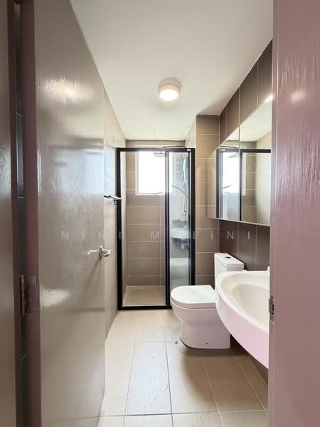 Kondominium untuk Dijual di Platinum Splendor Residence - Nini Malini - Bathroom - PropertyGuru.com.my
