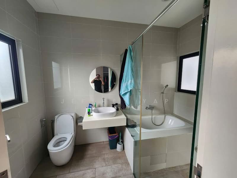 Condominium for Rent at Seri Puteri Hills - Jeffrey Yap - Bathroom - PropertyGuru.com.my