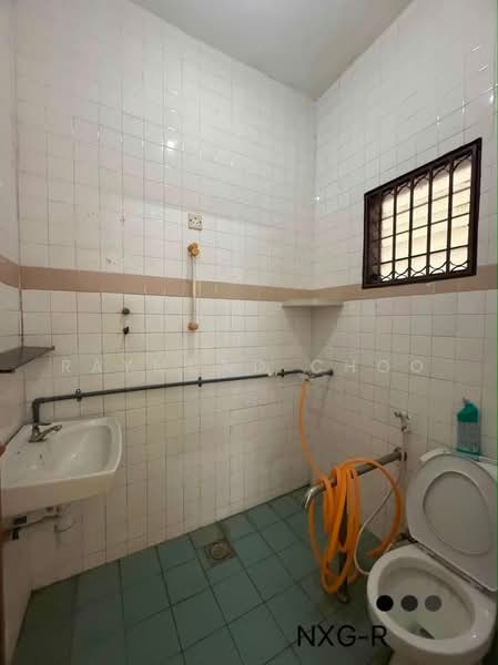 Rumah Teres 2 Tingkat untuk Dijual di Taman Gembira (Klang) - Raymond Choo - Bathroom - PropertyGuru.com.my