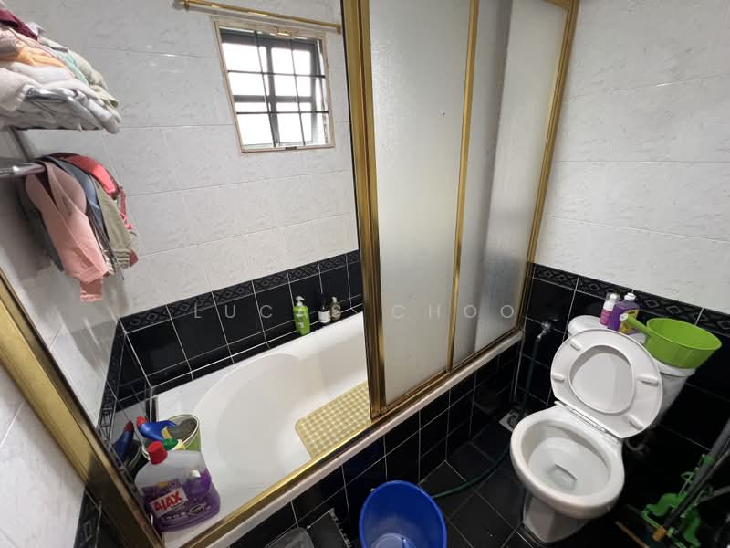 Semi-Detached House for Sale in Ampang Jaya (Ampang) - Lucas Choo - Bathroom - PropertyGuru.com.my